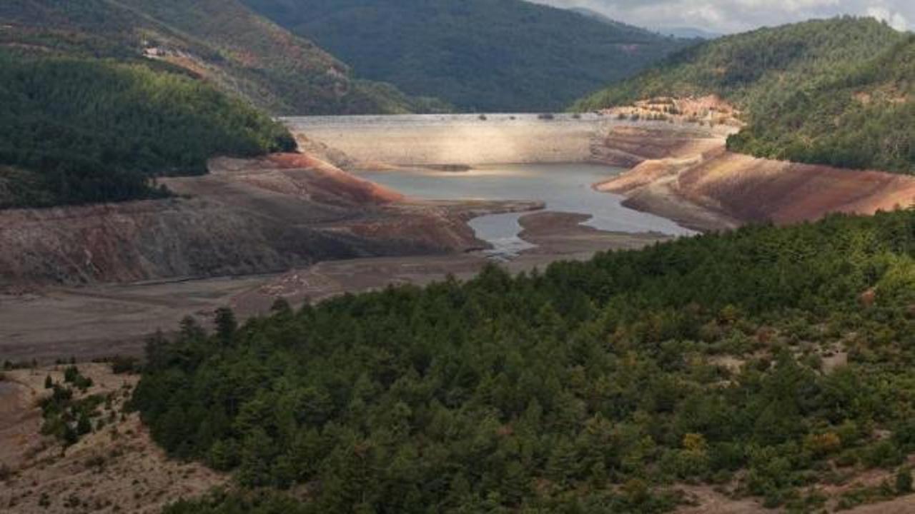 Bursa'da barajlar kurudu! CHP'li Bozbey kentin 1 haftalık suyunun kaldığını duyurdu