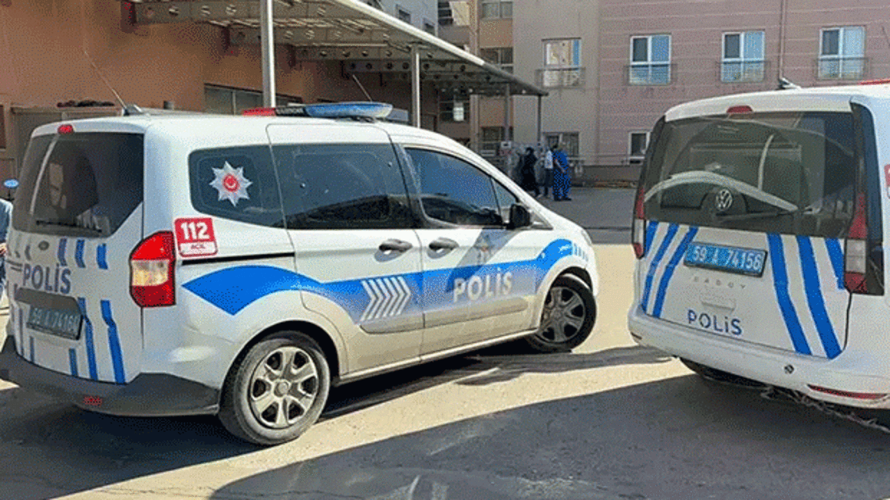 Cenaze evinde korkun&ccedil; olay: Ortalık savaş alanına d&ouml;nd&uuml;, 2 kişi &ouml;ld&uuml;