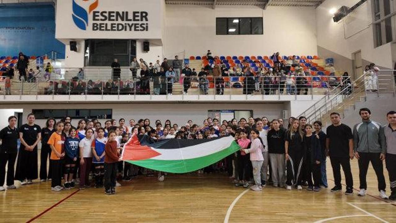 Esenlerli sporculardan Gazze'ye destek