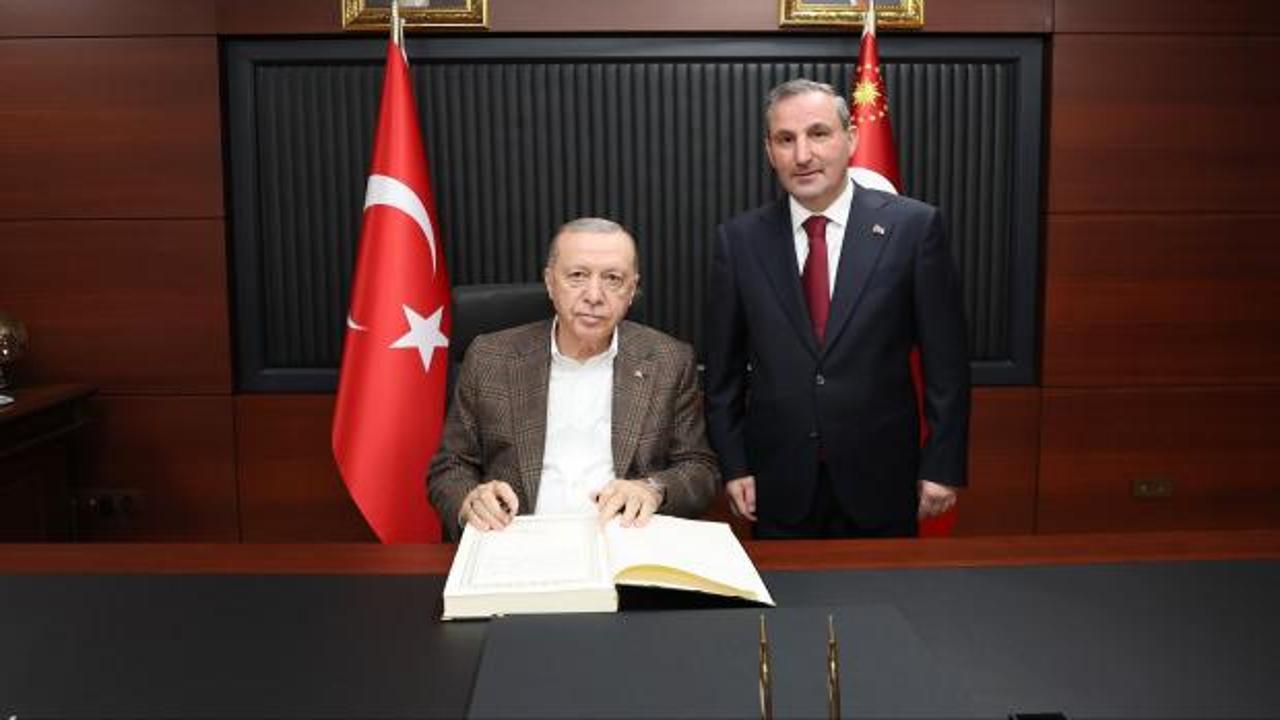 Erdoğan'dan Sultanbeyli Belediye Başkanı Tombaş'a ziyaret