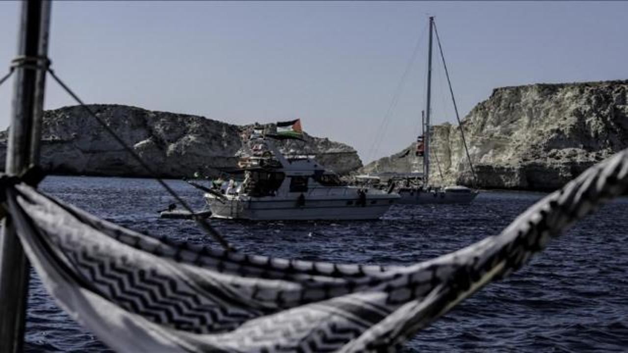 İsrail'den Sumud Filosu'na tehdit: Rotanızı değiştirin