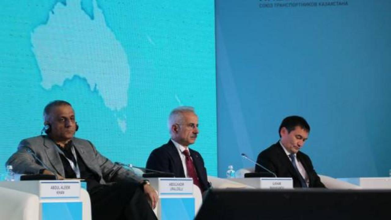İstanbul'a yeni dev demiryolu hattı! Bakan duyurdu!