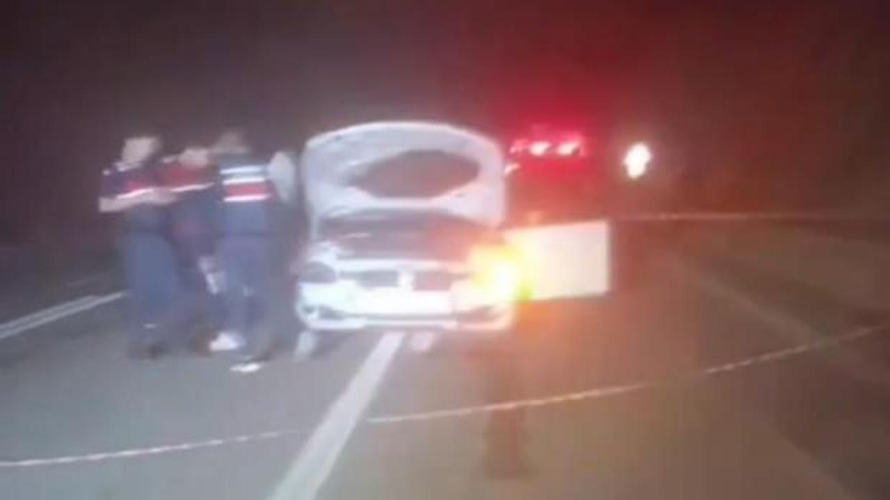 Otomobil, park halindeki kamyona çarptı: 1 ölü, 1 yaralı