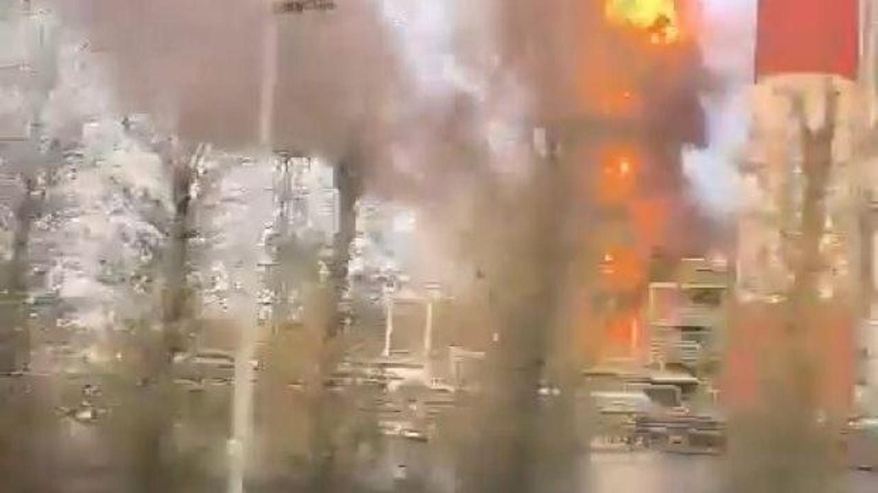 Petrol rafinerisi alev aldı! Rusya'da yangın paniği! 