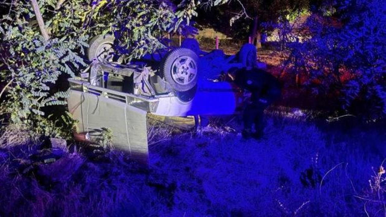 Polisten kaçan otomobil şarampole uçtu