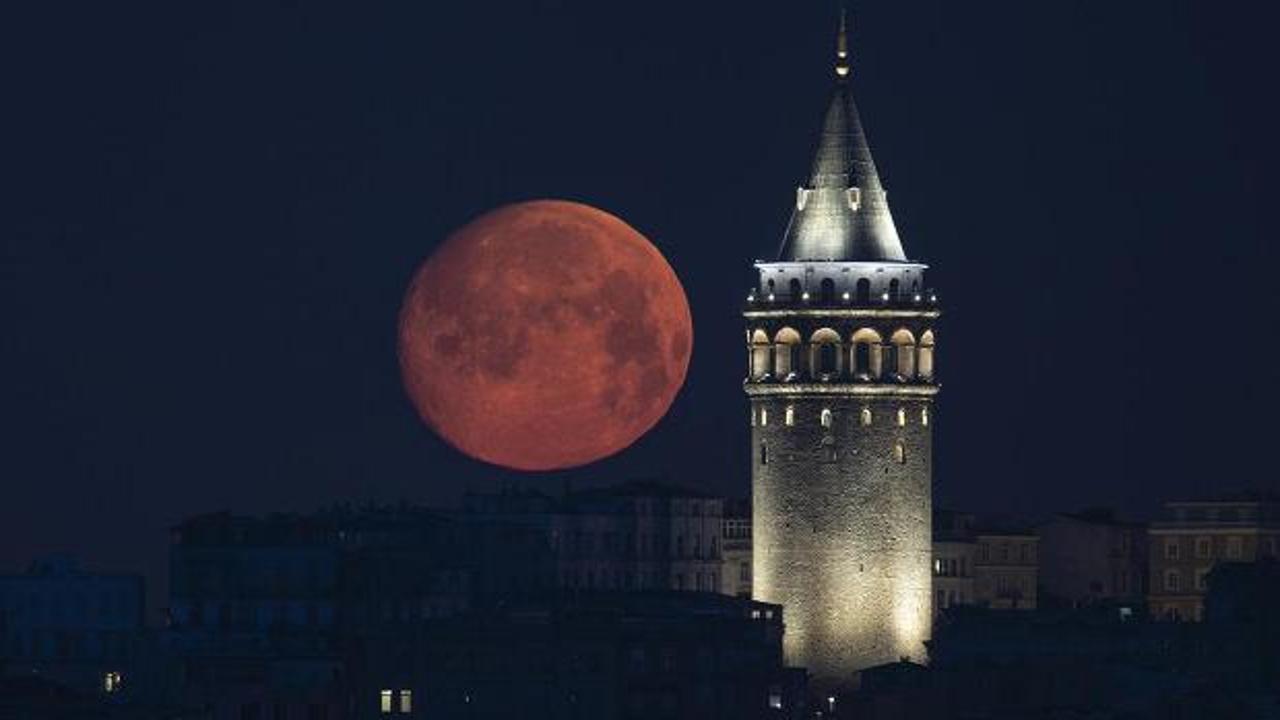 Süper Ay için geri sayım başladı! Dünya'ya yaklaşıyor...