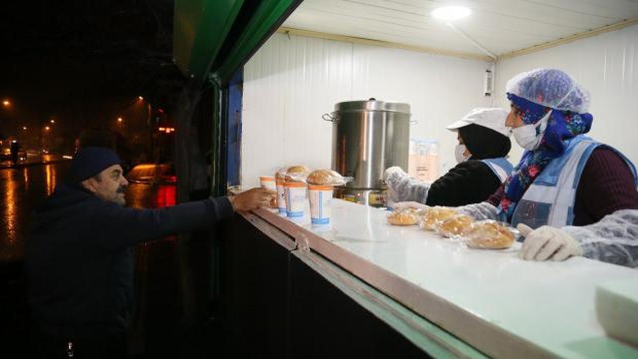 Gaziantep Büyükşehir'den 40 noktada çorba ikramı 