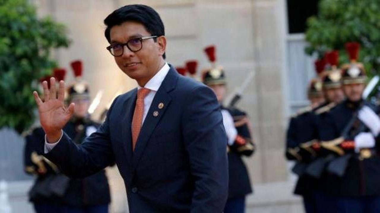 Afrika ülkesinde darbe girişimi! Devlet başkanı dünyaya seslendi