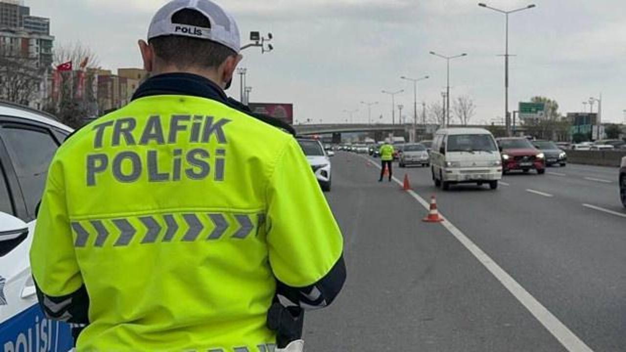 Cezası 1 yıldan 3 yıla kadar hapis! Ehliyet sahipleri trafikte dikkat...