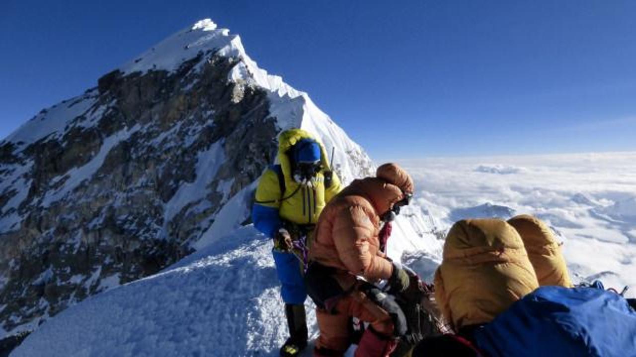 Everest'te mahsur kalan 1000 kişi hakkında yeni gelişme