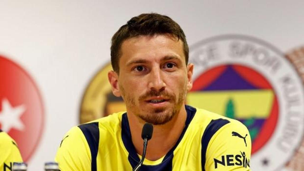 Fenerbah&ccedil;e antrenmanında Mert Hakan Yandaş s&uuml;rprizi!