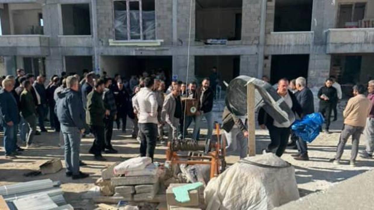 İnşaatta feci olay! Bindikleri asansör ikiye ayrıldı: Ölüler var!