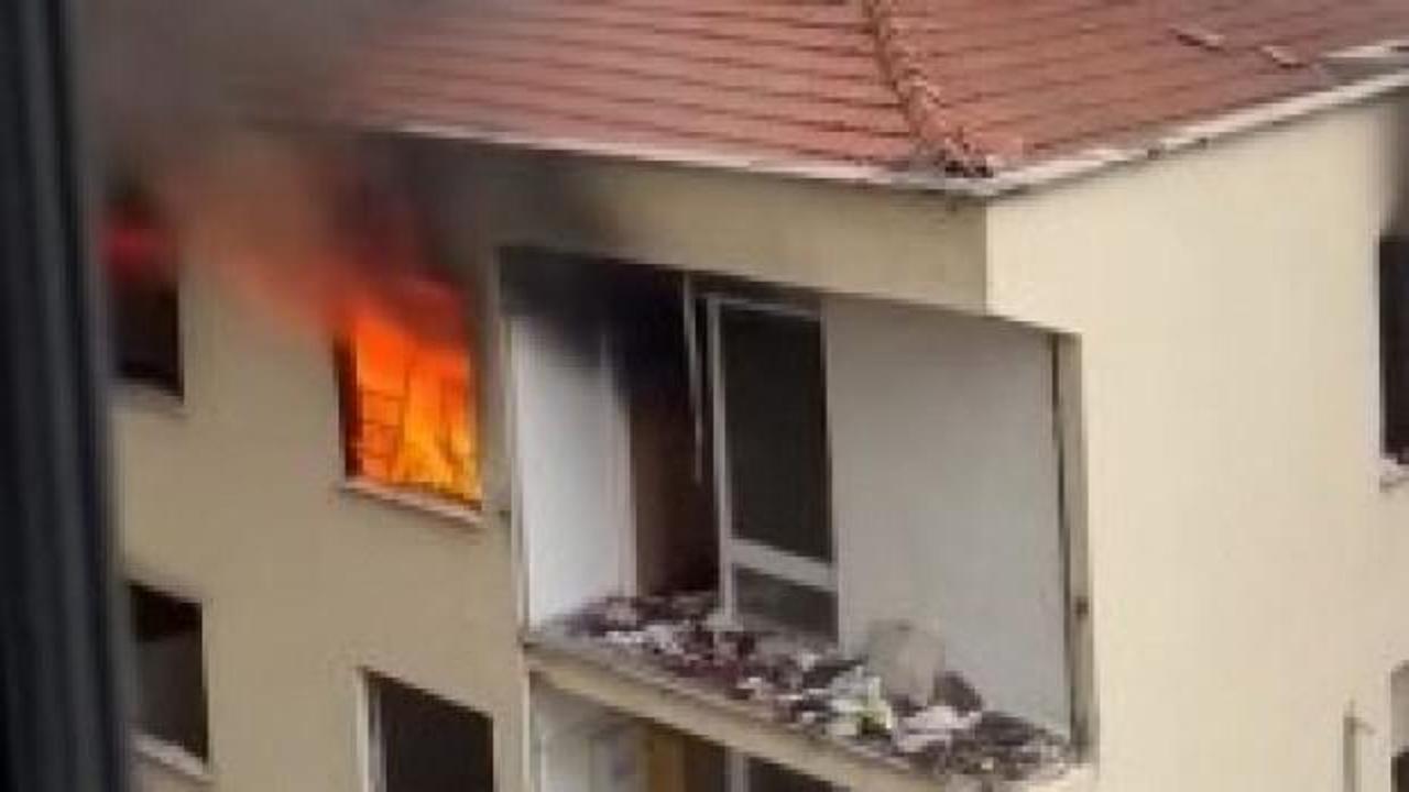 Kadıköy'de metruk binada çıkan yangın paniğe neden oldu