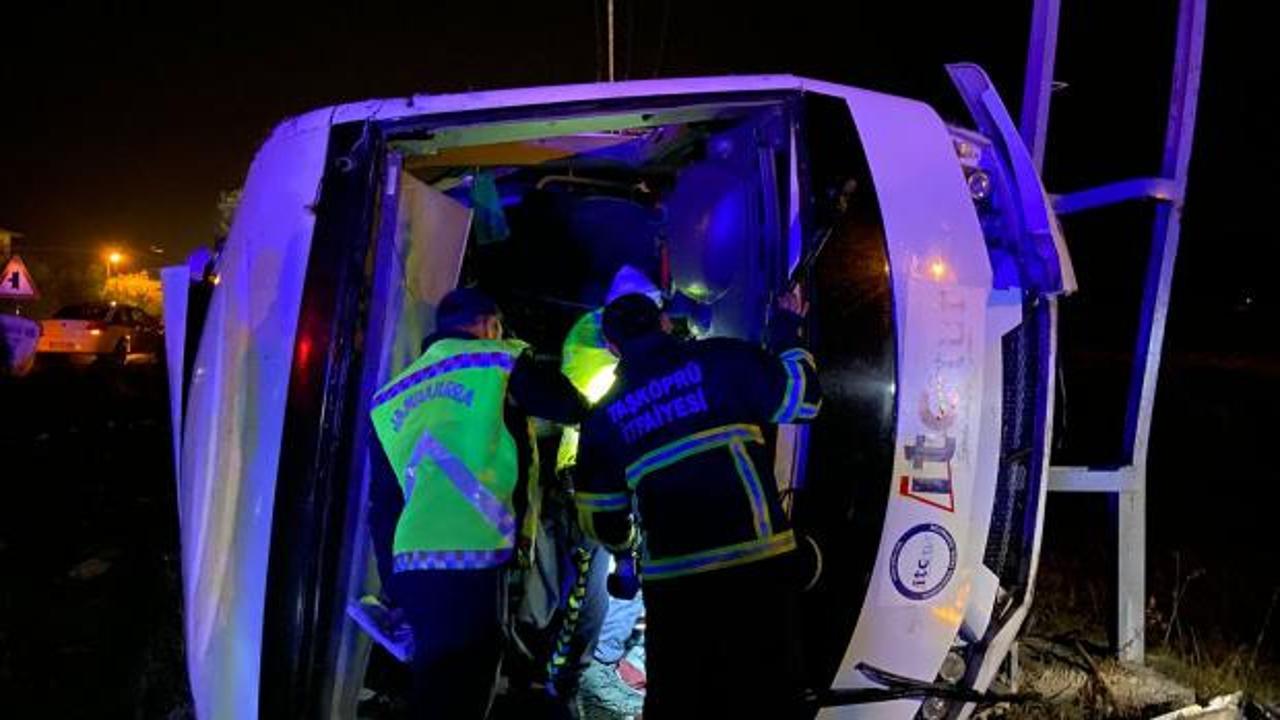 Kastamonu'da feci kaza! Tur midibüsü devrildi: 25 yaralı