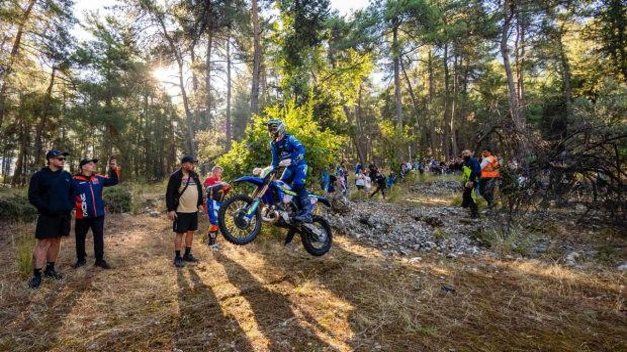 Sea To Sky Enduro Motosiklet Yarışı’nın Orman Etabı’nda lider Manuel Lettenbichler
