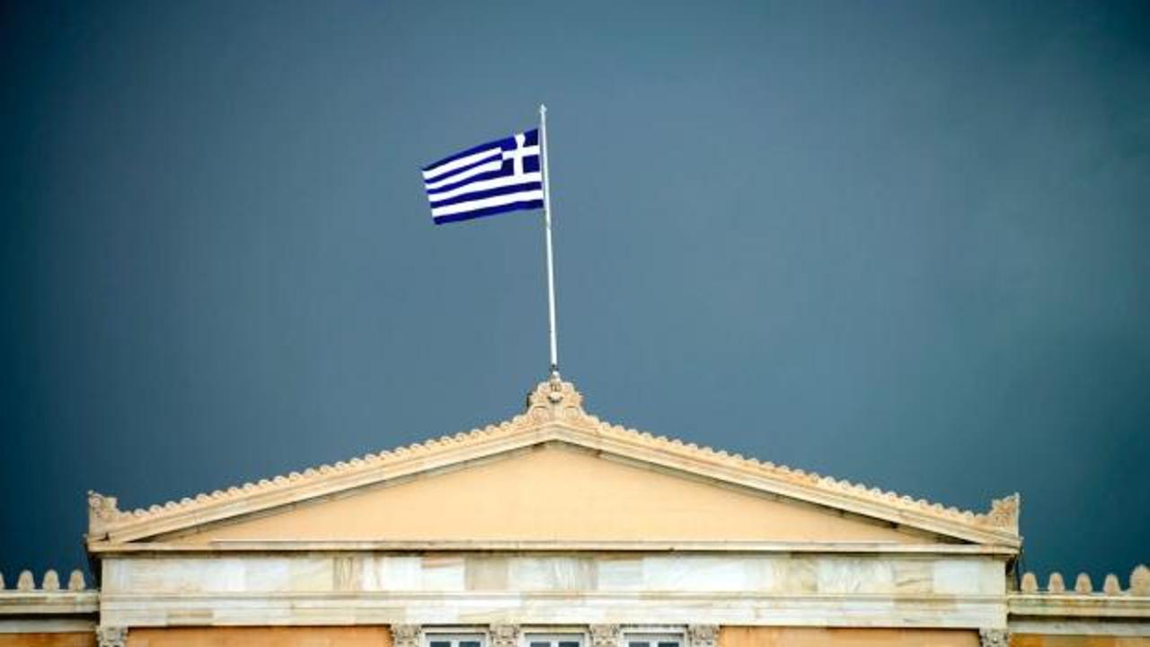 Mesai 13 saate çıkarıldı! Yunanistan ekonomik krizin izlerini silmek istiyor