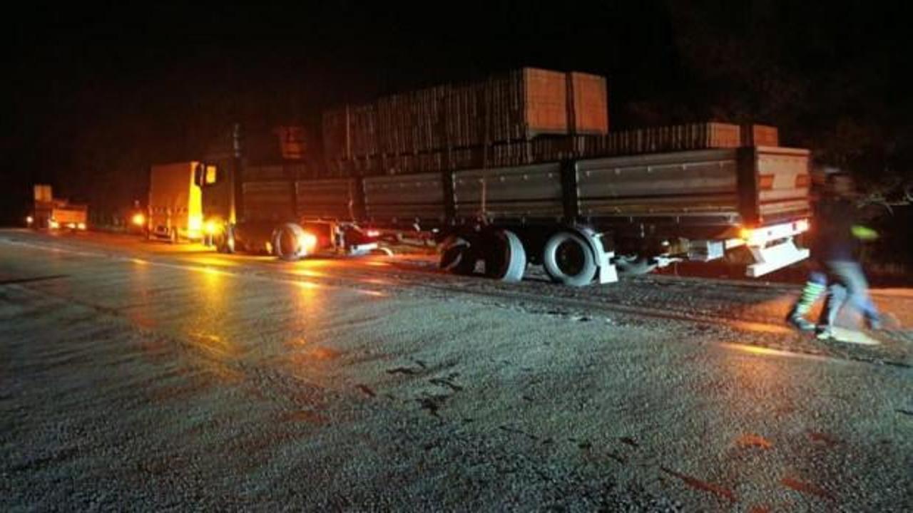 Burdur'da otomobil ile tır çarpıştı: 1 ölü, 2 yaralı