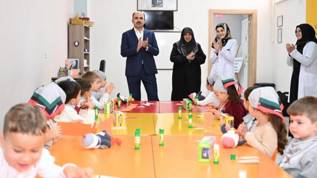 Başkan Altay, Filistin duyarlılığı ile dikkat çeken minik öğrencileri ziyaret etti