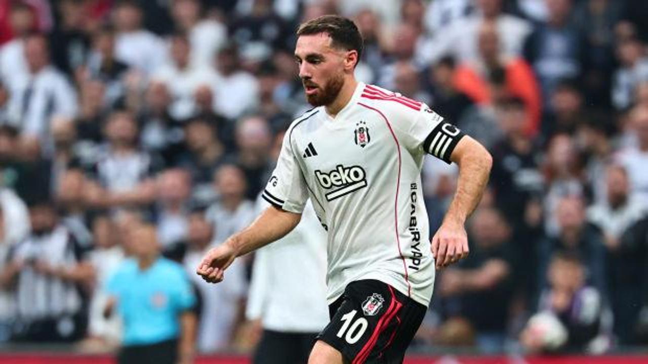 Beşiktaşlı Orkun Kökçü'nün vefat eden babaannesi son yolculuğuna uğurlandı