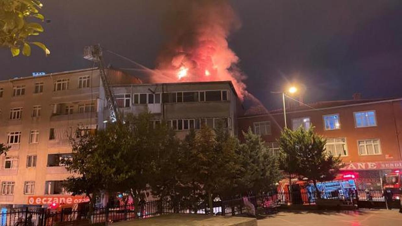 Beyoğlu'nda korkutan yangın!