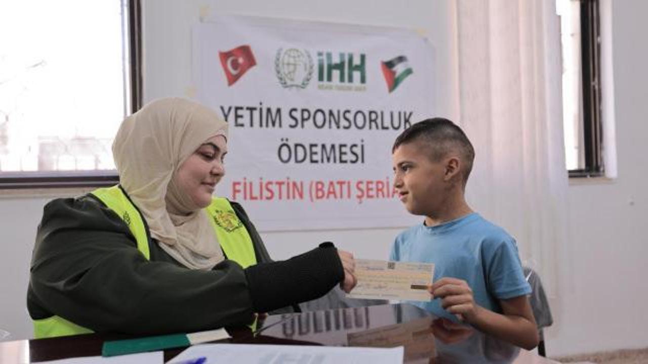 Filistinli 26 bin 531 yetim çocuğa her ay destek veriliyor!