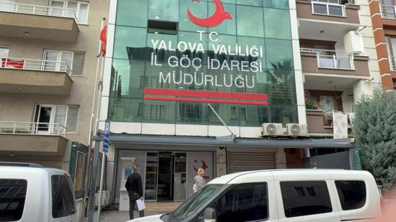 İl Göç İdaresi Müdürlüğü'ne yolsuzluk operasyonu: 8 gözaltı