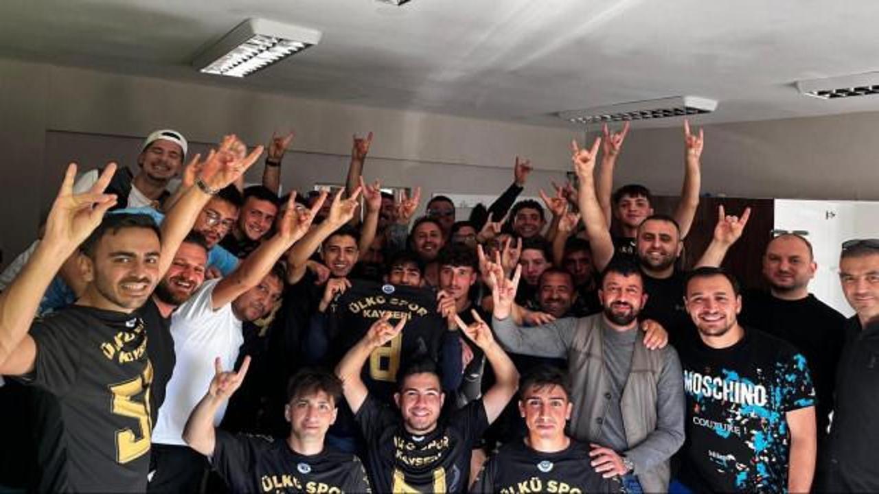 Soyunma odasında 'bozkurt' yapan takım 4 maçta 22 gol attı