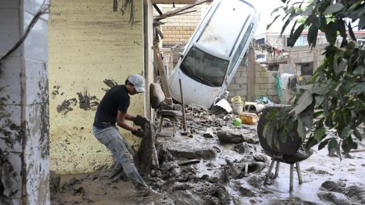 Meksika'da sel felaketi: Can kaybı 72'ye y&uuml;kseldi