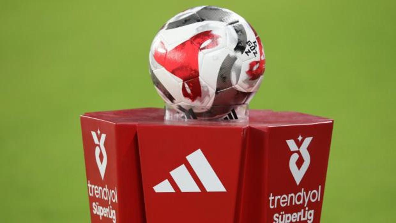 Süper Lig ekibi gece yarısı ateş püskürdü: Marifet racon kesmekte mi?