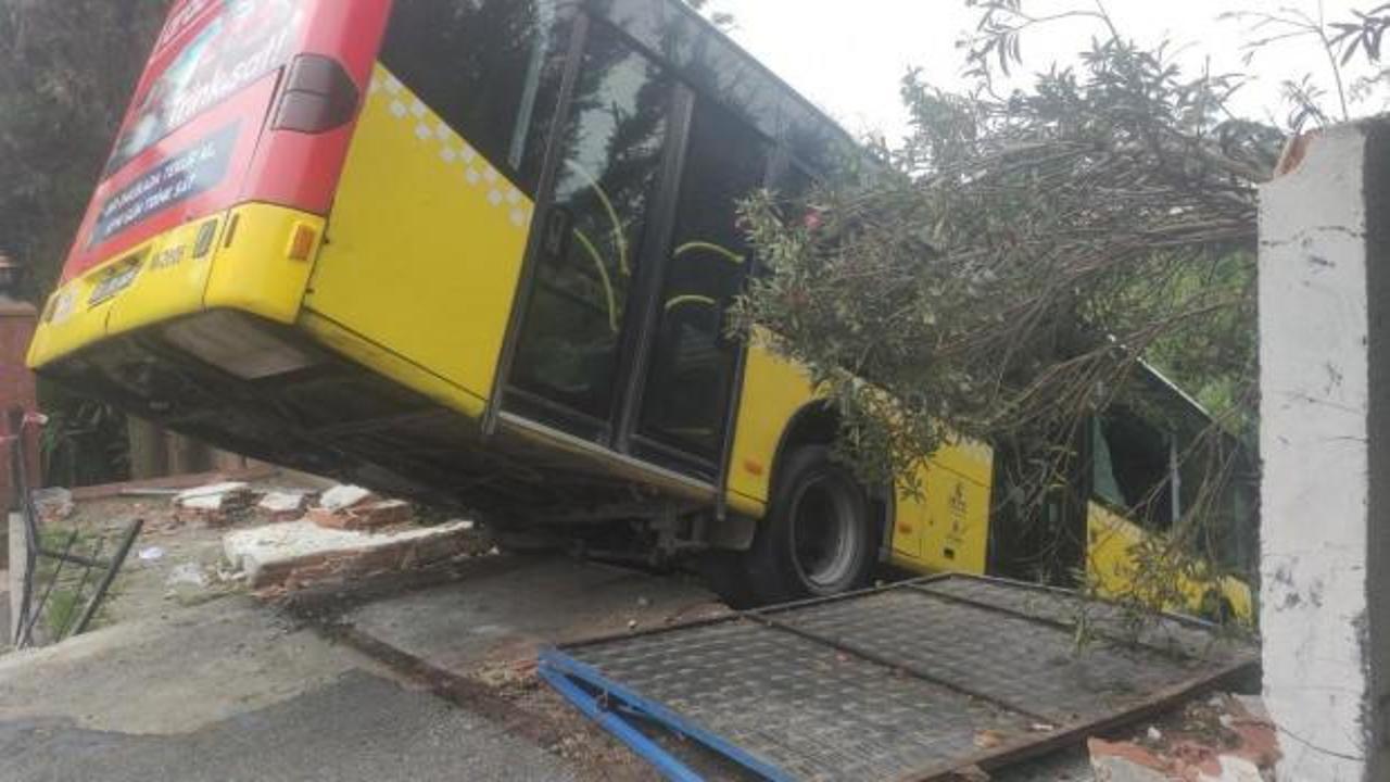 Üsküdar'da İETT otobüsü kaza yaptı