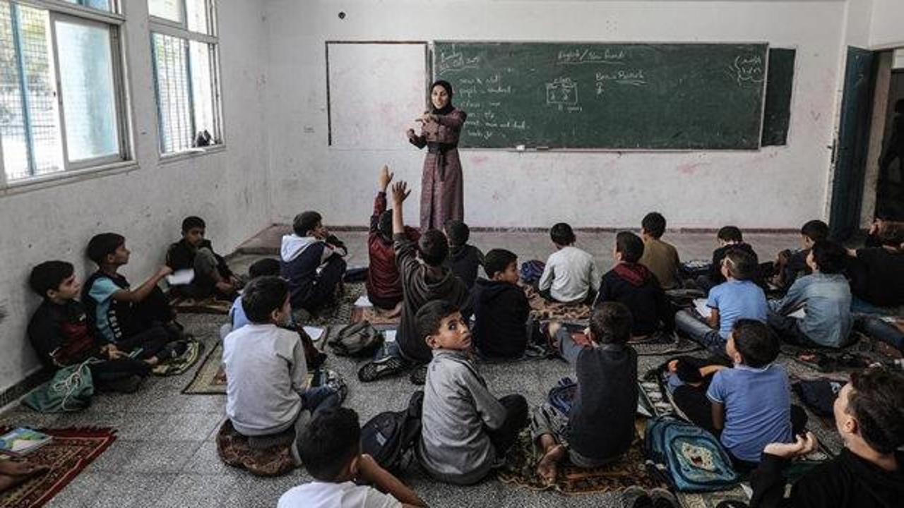 Gazze'de 2 yıl aradan sonra ders zili çaldı