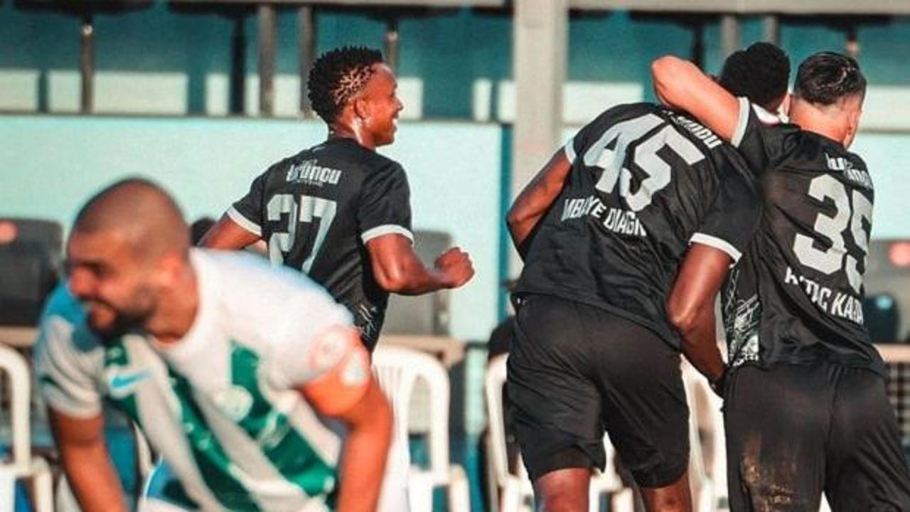Süper Lig'in tarihine geçen forvet gol krallığına koşuyor!