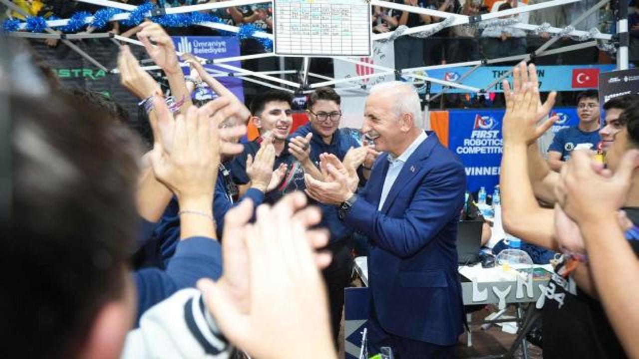 Ümraniye'de gençler teknolojiyle buluştu! 750 genç robotlarını yarıştırdı