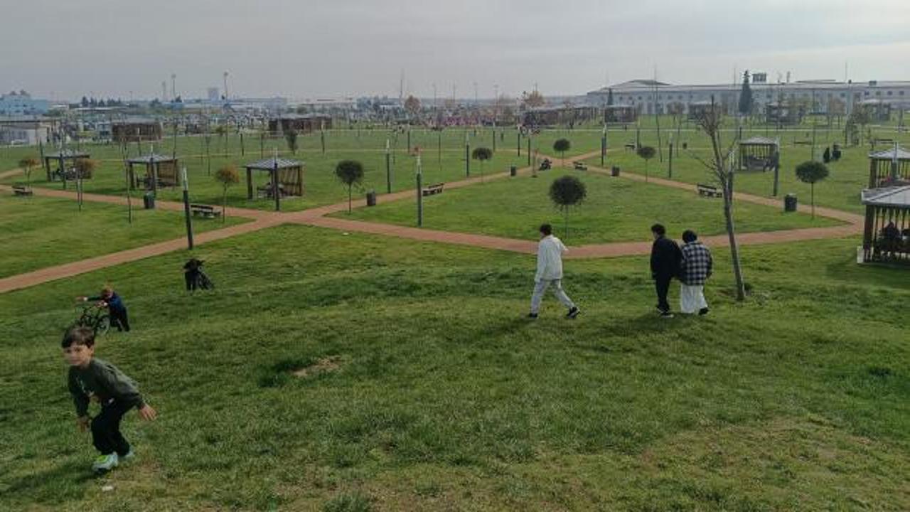 Atatürk Havalimanı Millet Bahçesi'ne ilk gününde yüzlerce vatandaş akın etti