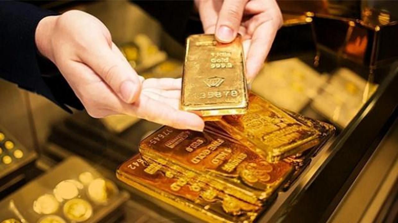 Altın d&uuml;şecek mi, y&uuml;kselecek mi? Uzman isim a&ccedil;ıkladı