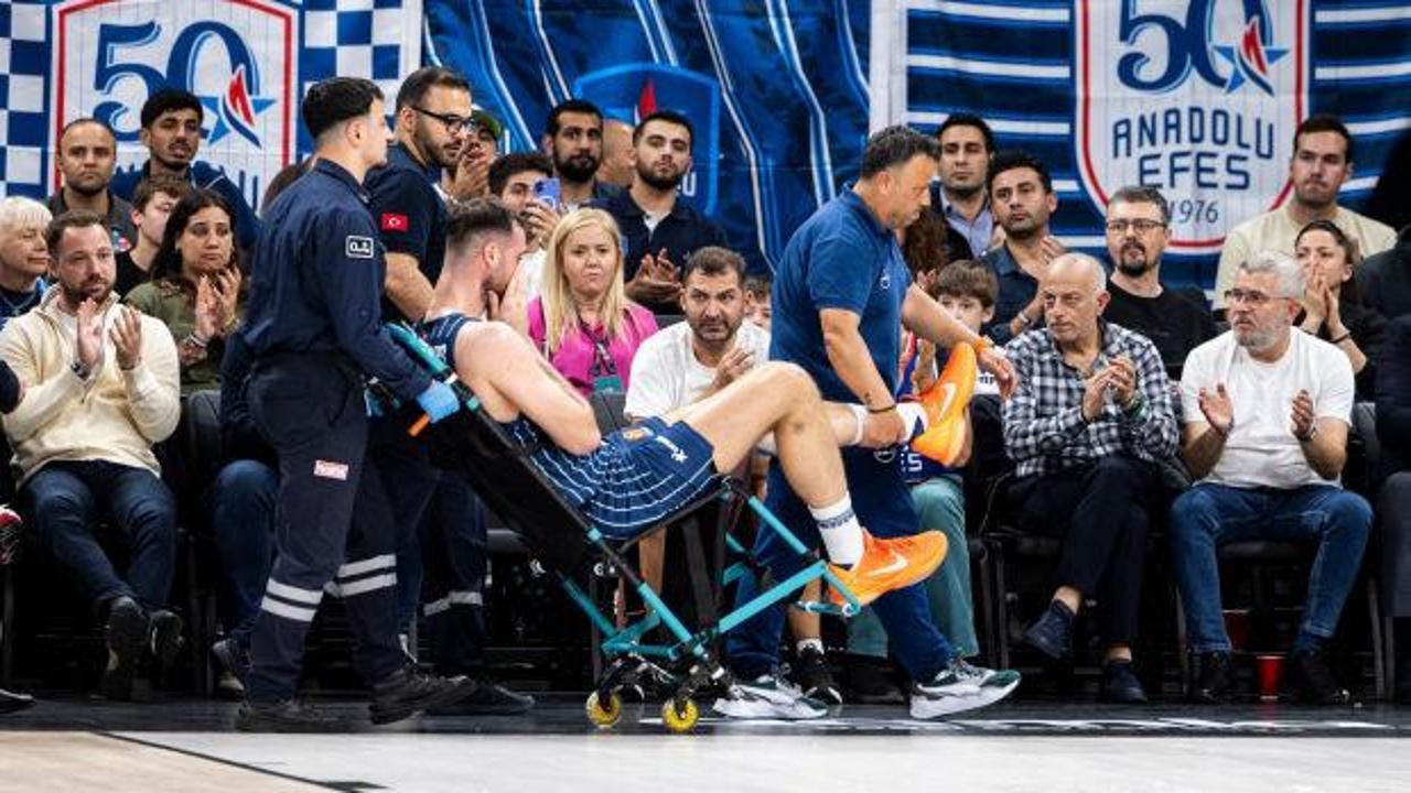 Anadolu Efesli basketbolcu Georgios Papagiannis ameliyat edildi