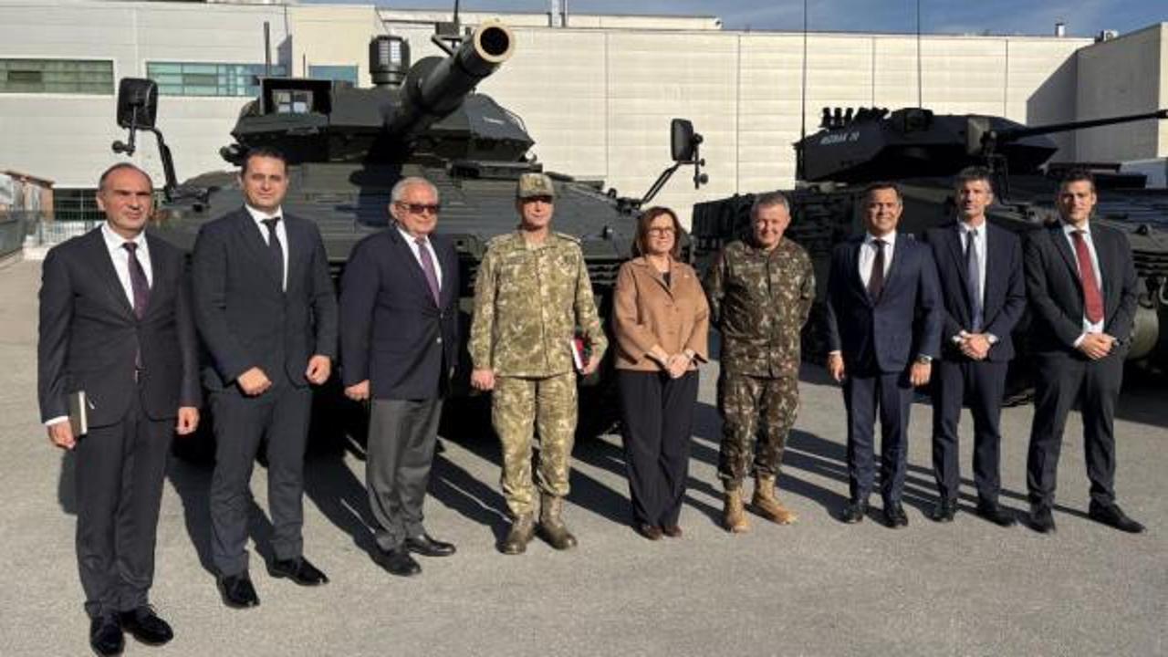 Binlerce kilometre &ouml;teden geldiler! T&uuml;rk zırhlıları d&uuml;nyada ses getirdi