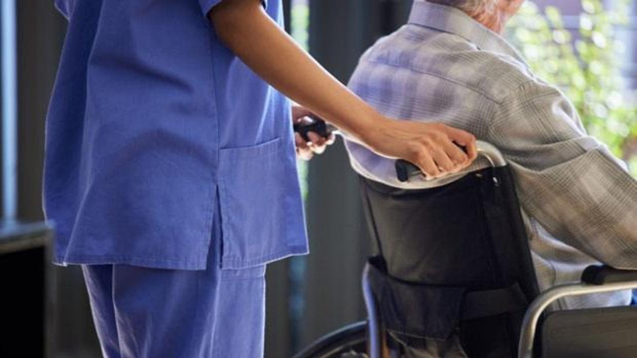 İngiltere'de hemşirelere ırkçı saldırılar yüzde 55 arttı!