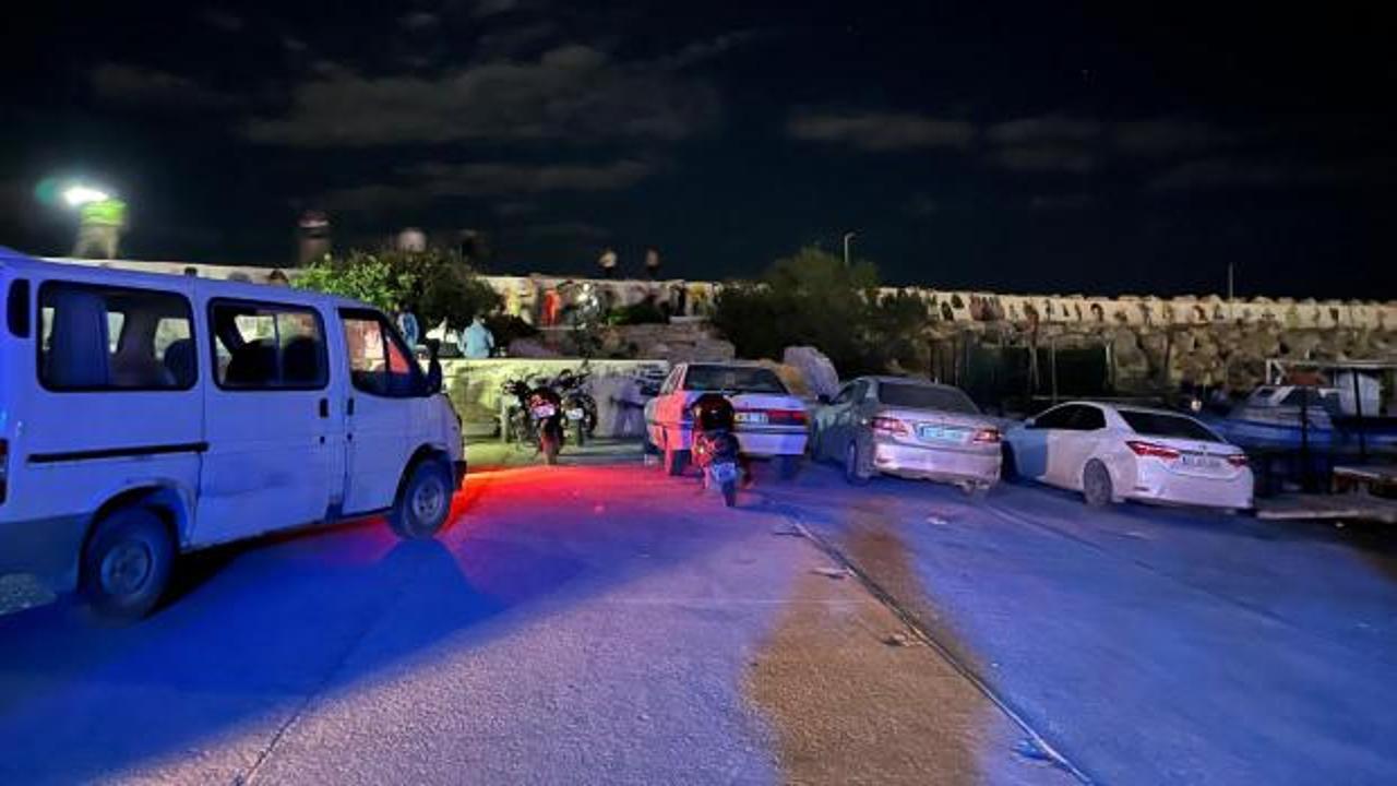 Kayalıklarda yürürken denize düşüp, ağır yaralandı