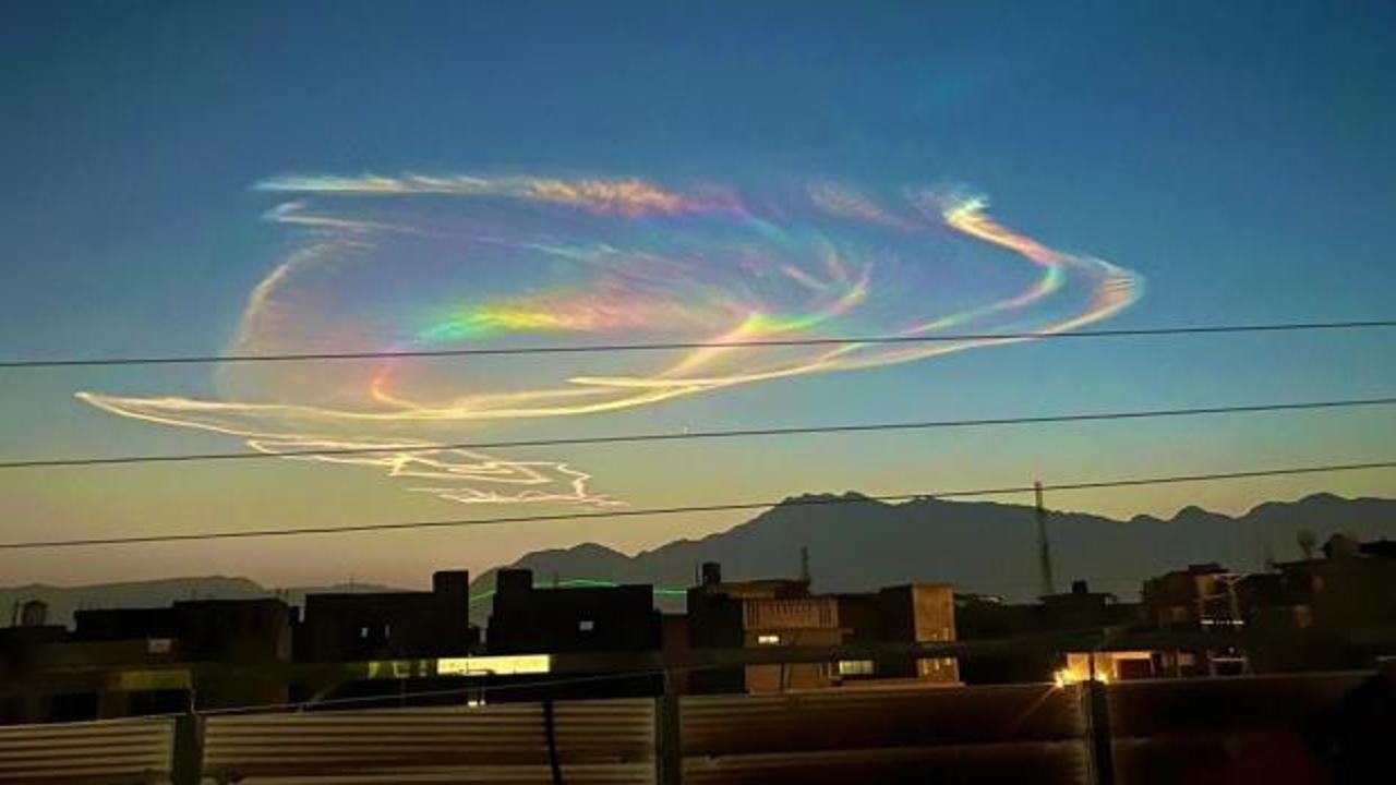 Gökyüzüne bakanlar ateş gökkuşağını gördü