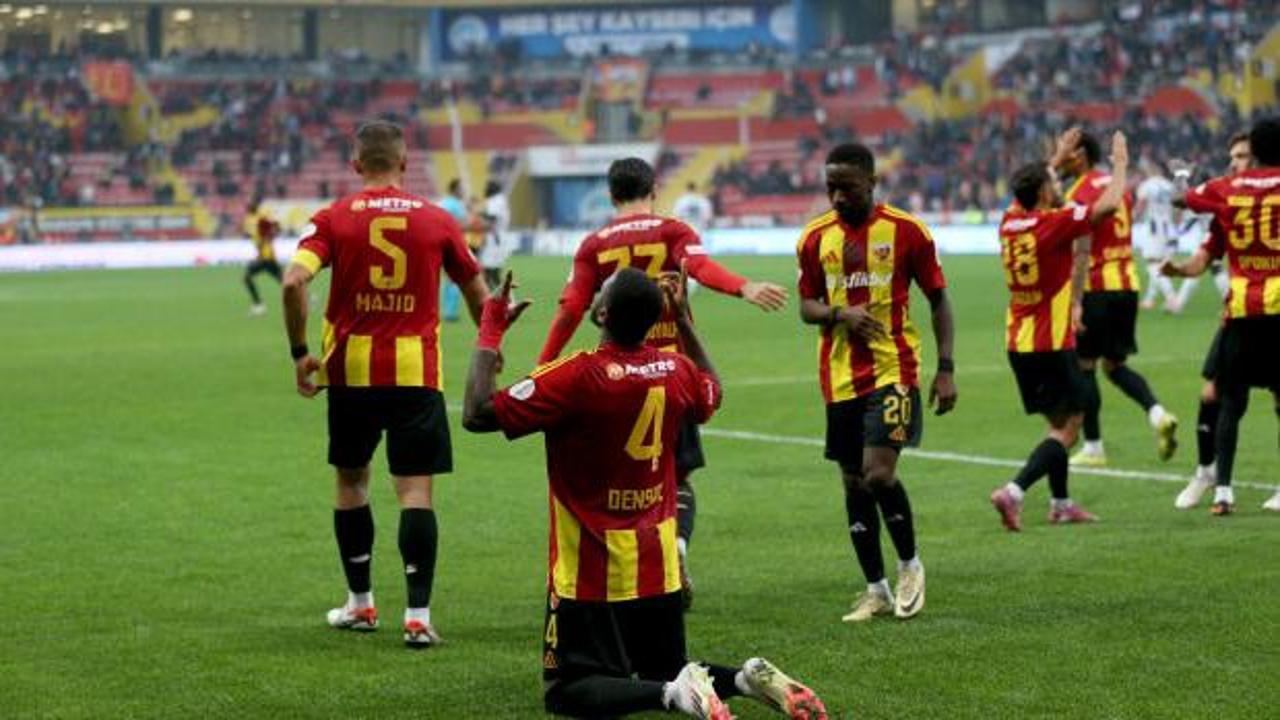 Süper Lig'de gol düellosundan Kayserispor çıktı