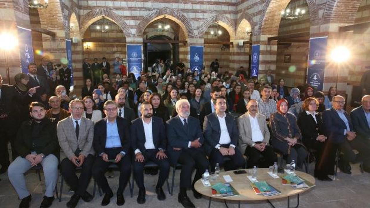 YTB D&uuml;nya Edebiyat &Ouml;d&uuml;lleri'nde gen&ccedil; yazar buluşması: 37 &uuml;lkeden yazarlar bir araya geldi