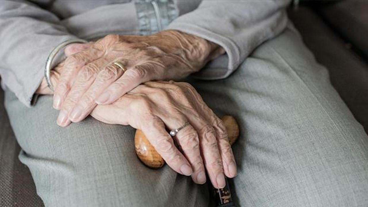 Bakan duyurdu: Kasım ayı engelli ve yaşlı aylıkları yatırılmaya başlandı!