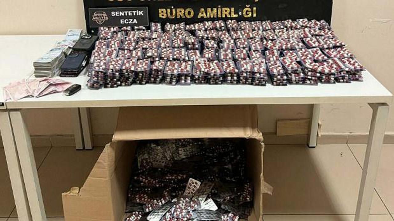 Balıkesir'den İzmir'e uyuşturucu getirdiği belirlenen 10 şüpheliye gözaltı