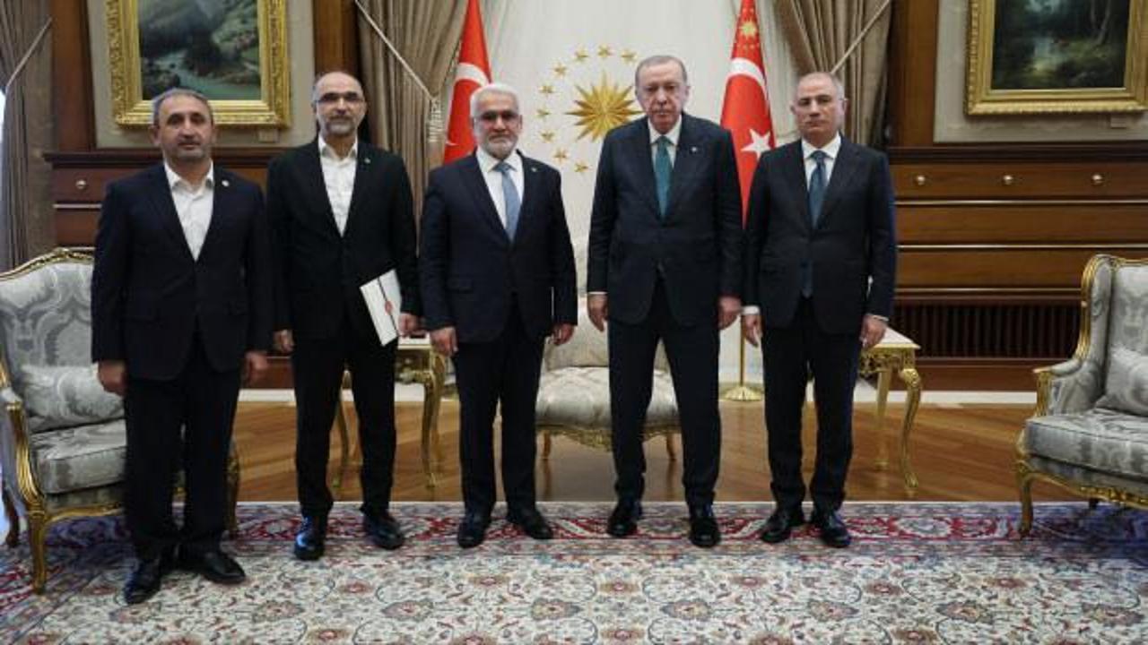 Cumhurbaşkanı Erdoğan, H&Uuml;DA PAR Genel Başkanı Yapıcıoğlu'nu kabul etti