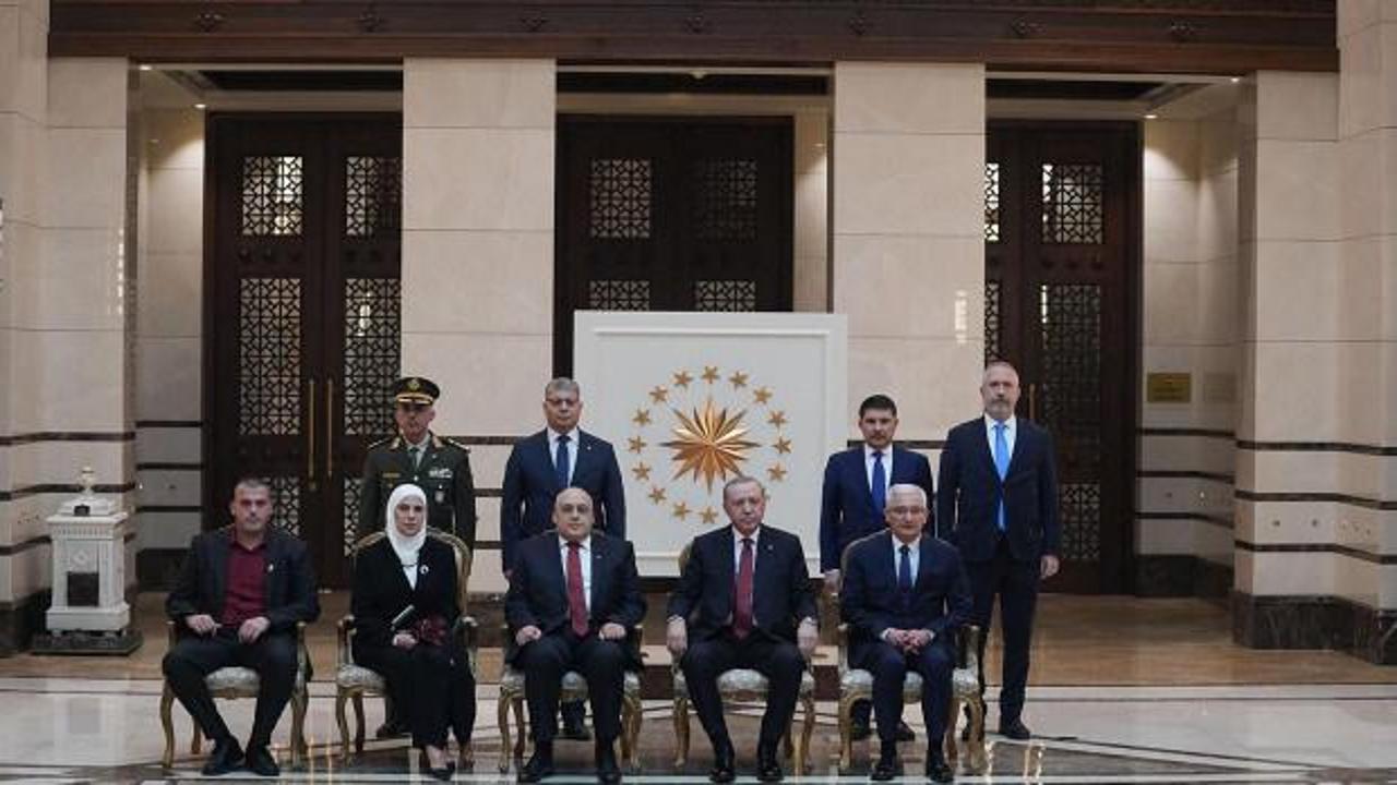 Cumhurbaşkanı Erdoğan'a 5 &uuml;lkenin b&uuml;y&uuml;kel&ccedil;isinden g&uuml;ven mektubu