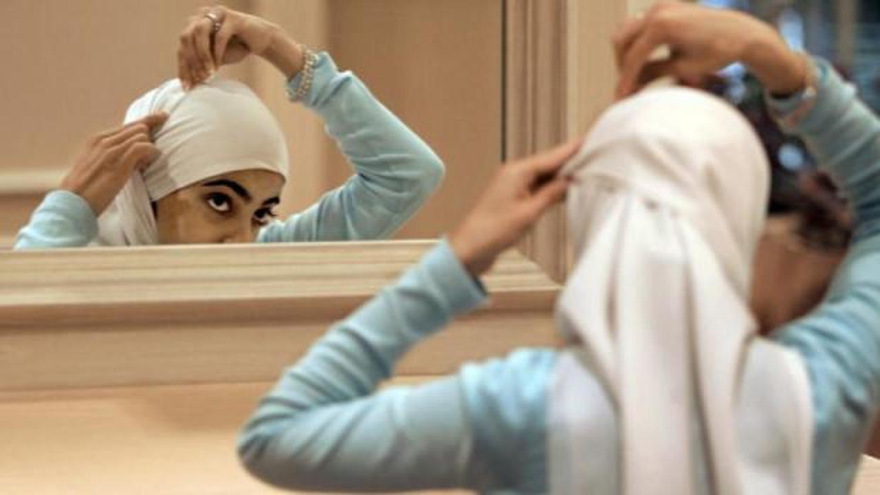 Fransa meclisinden çirkin hareket! Başörtülü ziyaretçileri hedef aldılar! 