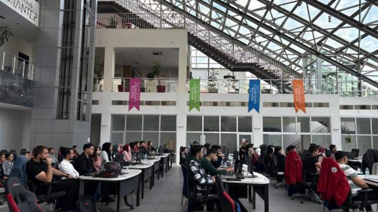 Gaziantep Büyükşehir'den yerli dijital atölyeye ilk katkı!