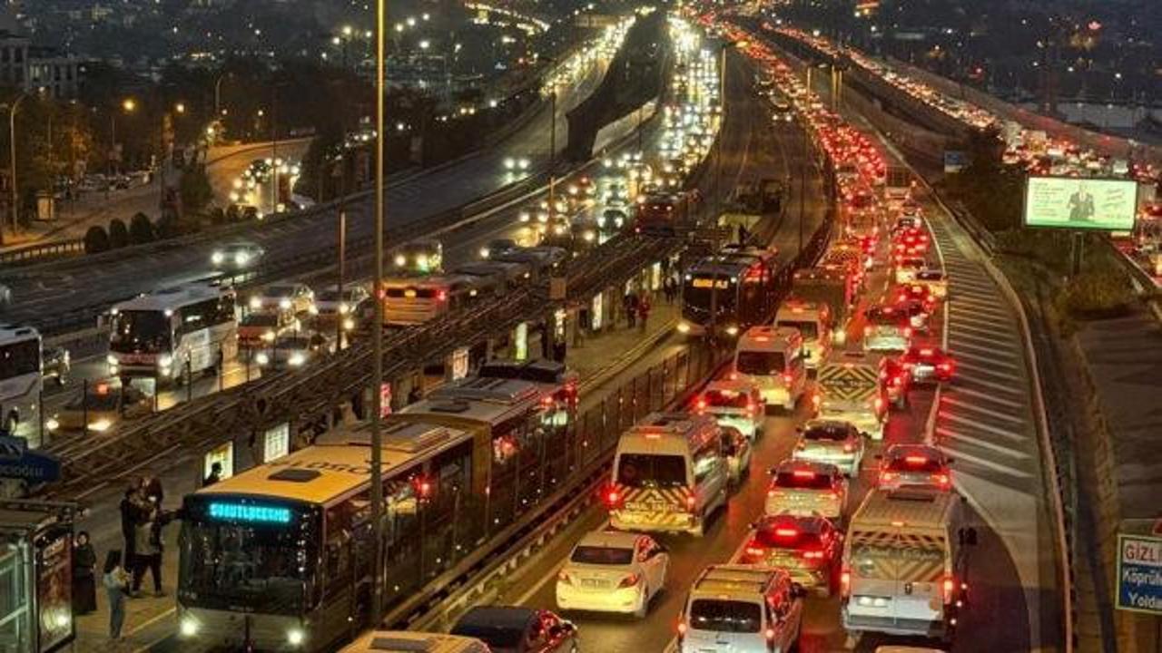 İstanbul'da ara tatil öncesi trafik yoğunluğu yüzde 85'e ulaştı