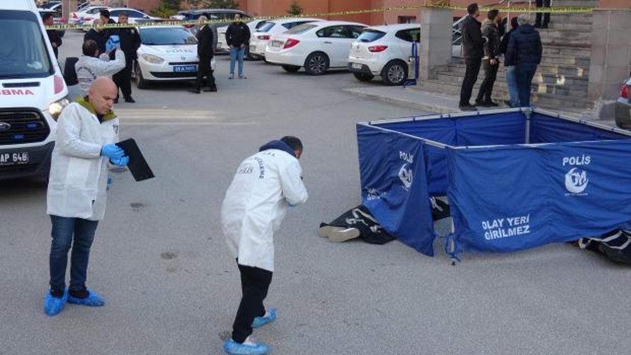 Kovaladığı kadını öldürüp yaşamına son verdi